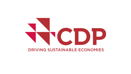 Das CDP-Logo mit den Buchstaben CDP in rot und einem stilisierten Design daneben. Der Slogan "Driving Sustainable Economies" ist darunter dargestellt.