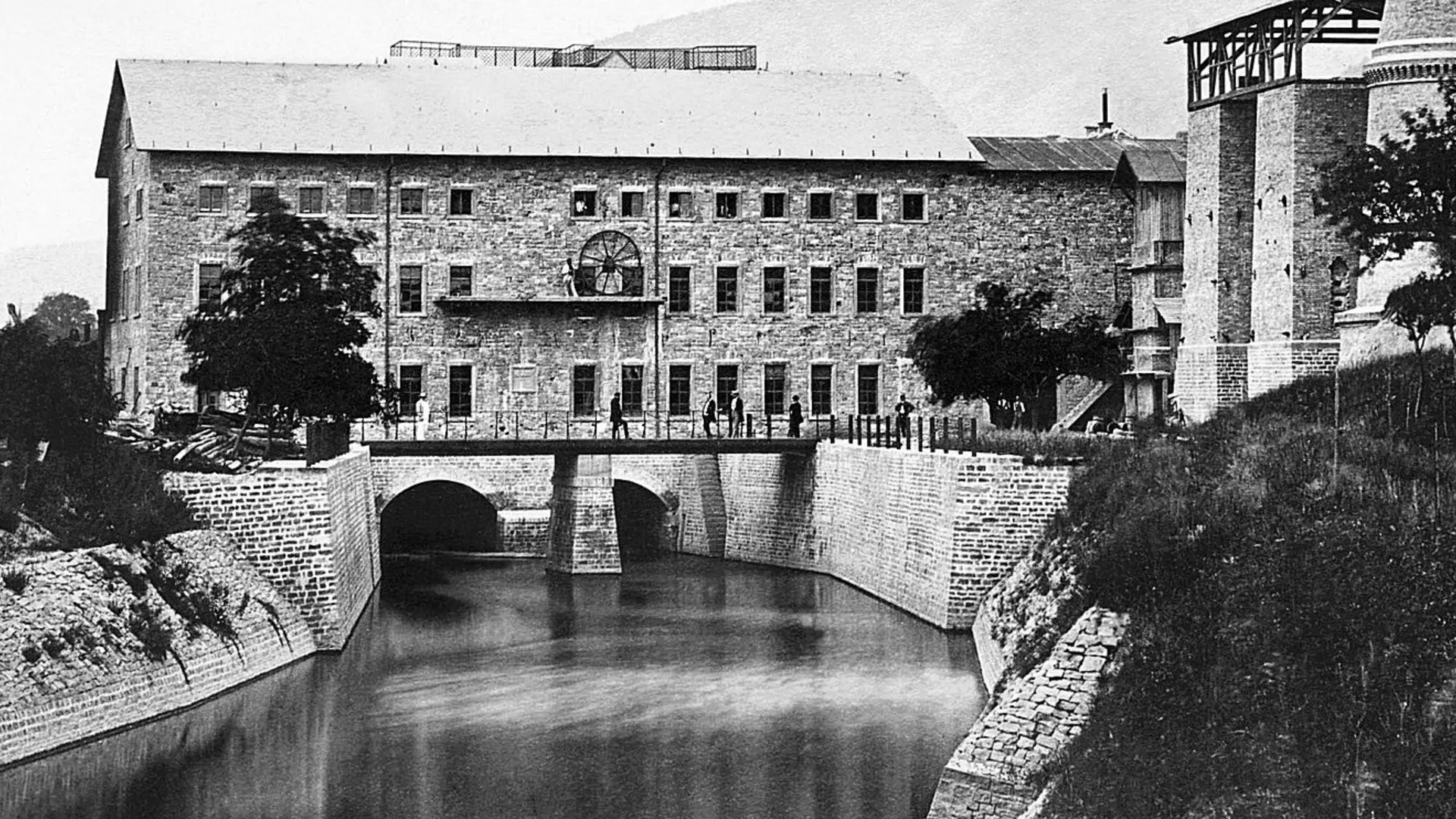 Industrial building, built over a river