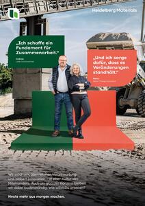 Employee in change management and head of screed sales on a stage in a sand and gravel plant